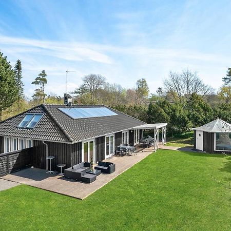 Beautiful Home In Gilleleje With Indoor Swimming Pool Kültér fotó